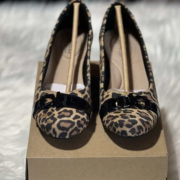 New clarks women Flores Tulip Wedge Pump - Picture 5 of 16